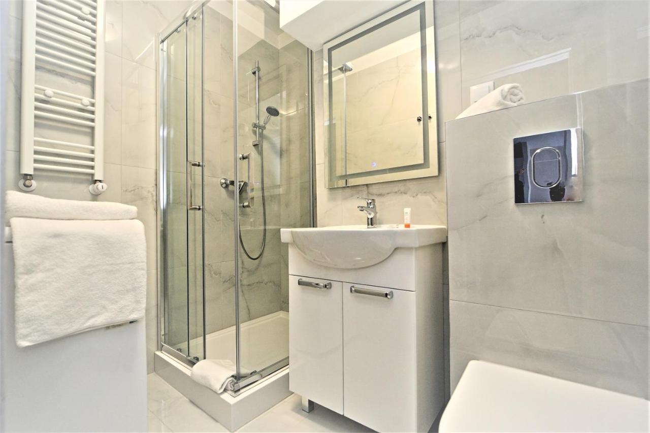 Apartament Swietojanska Przy Nabrzezu By Noclegi Renters กดิเนีย ภายนอก รูปภาพ